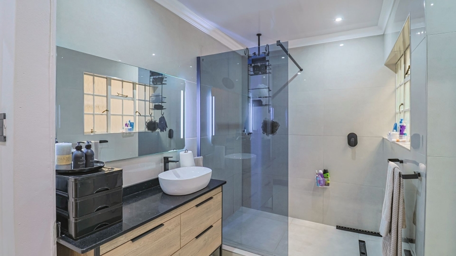 3 Bedroom Property for Sale in Safari Gardens North West